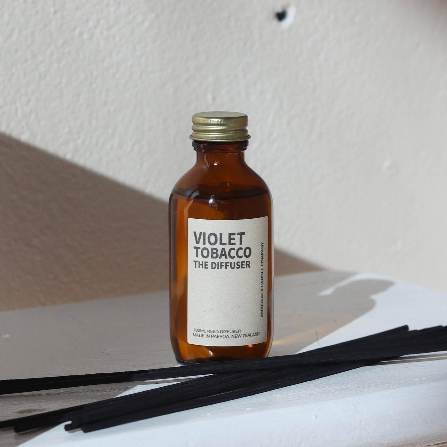 Violet Tobacco - Reed Diffuser